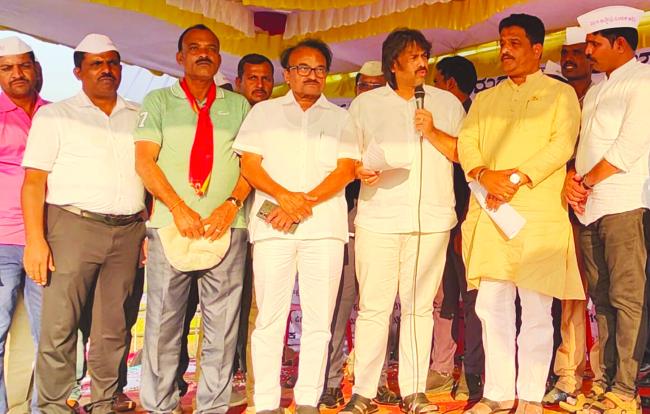 ಹಳೆ ಪಿಂಚಣಿಗಾಗಿ ಒತ್ತಾಯಿಸಿ, ರಾಜ್ಯ ಅ.ನೌಕರರ ಸಂಘದ ಪದಾಧಿಕಾರಿ ಶಿಕ್ಷಣ ಸಚಿವ ಮಧು ಬಂಗಾರ​‍್ಪ ಮನವಿ ಪತ್ರ ಸಲ್ಲಿಕೆ  