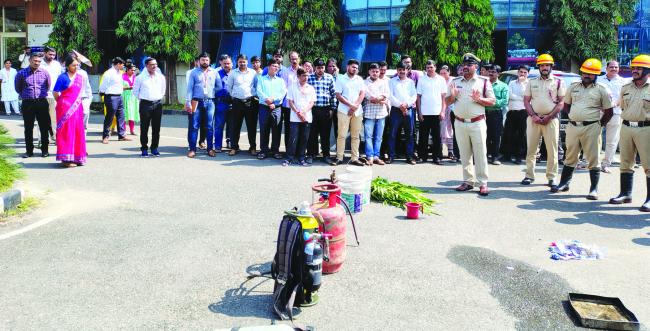 ಅಗ್ನಿ ಅವಘಡ ಕುರಿತು ಪ್ರಾತ್ಯಕ್ಷತೆ  
