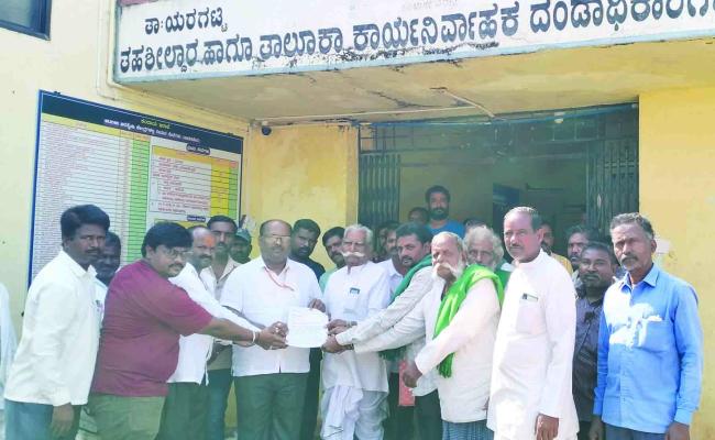 ಎಂ. ಸ್ಯಾಂಡ್ ನಿಂದ ಗ್ರಾಮದಲ್ಲಿ ರೋಗ ರುಜಿನಗಳು : ತೆರವುಗೊಳಿಸುವಂತೆ ಮುಖ್ಯಮಂತ್ರಿಗಳಿಗೆ ಮನವಿ 