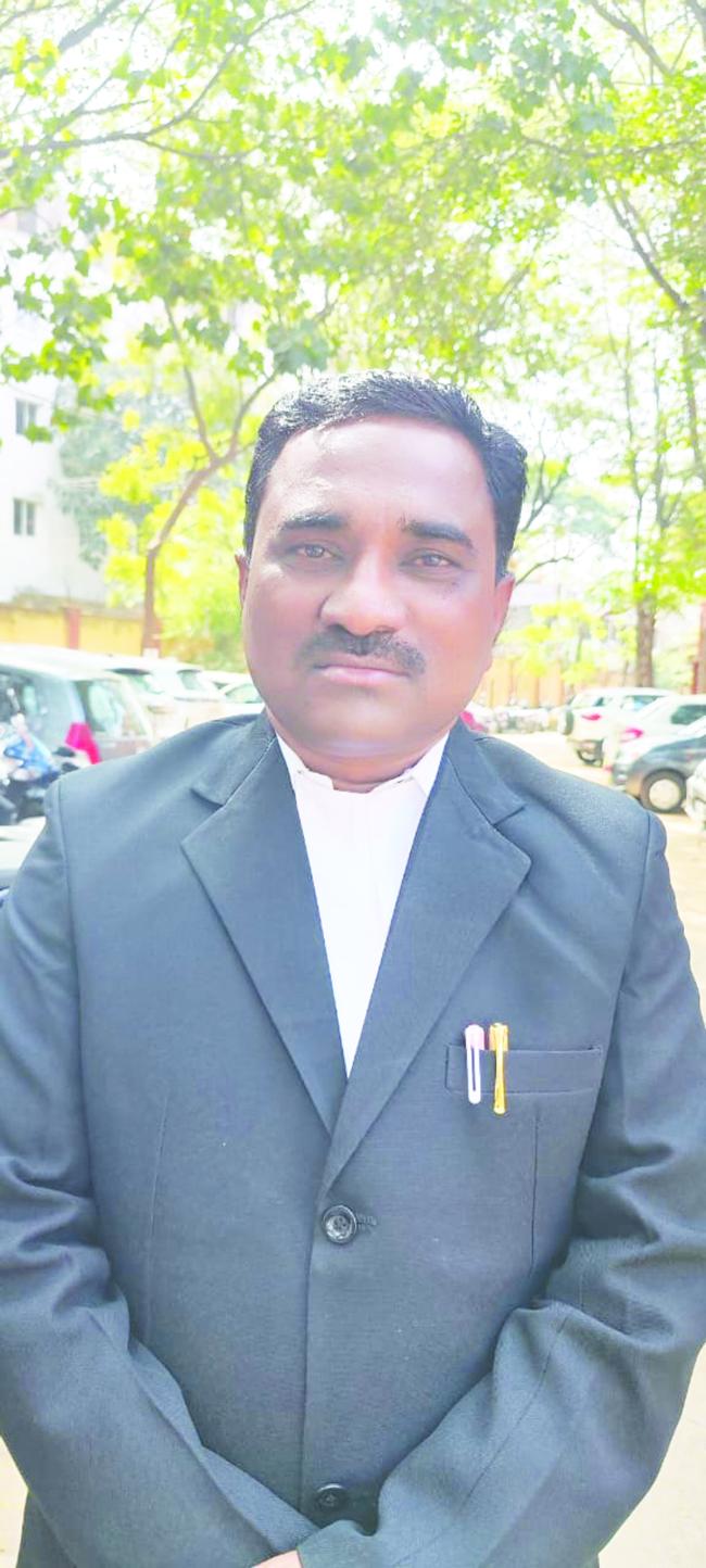 ರಾಣೇಬೆನ್ನೂರು ವಕೀಲರ ಸಂಘದ ಚುನಾವಣೆ : ಬಿ ಎಚ್‌. ಬುರಡಿಕಟ್ಟಿ.ಗೆ ಪುನ: ಓಲಿದ  ಅಧ್ಯಕ್ಷ ಸ್ಥಾನ