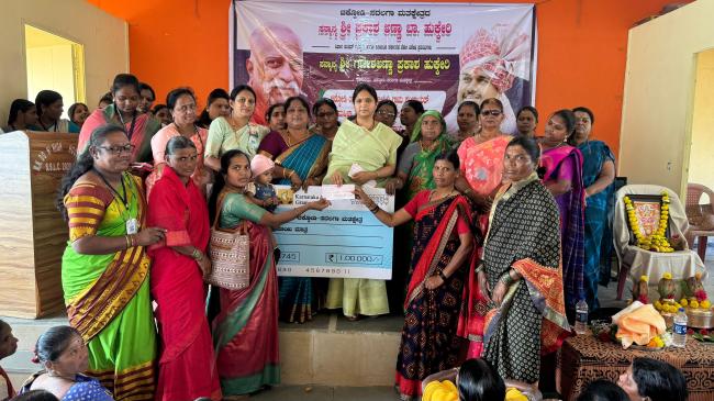 ಮಹಿಳೆಯರು ಆರ್ಥಿಕವಾಗಿ ಸದೃಢರಾಗಬೇಕು - ಸ್ವಪ್ನಾಲಿ  ಹುಕ್ಕೇರಿ