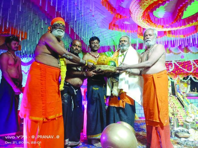 ಅದ್ದೂರಿಯಾಗಿ ನಡೆದ ಅಯ್ಯಪ್ಪ ಸ್ವಾಮಿ ಮಹಾಪೂಜೆ