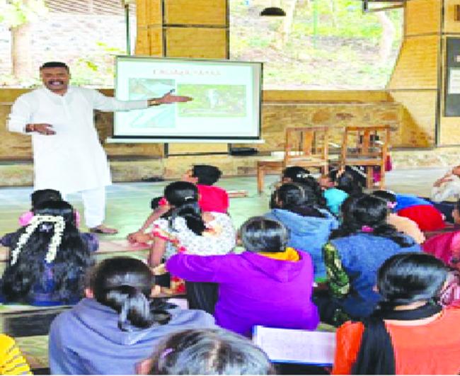 ಮನುಷ್ಯ ಜೀವಿಸುತ್ತಿರುವುದೇ ಕೀಟಗಳ, ಪ್ರಾಣಿ-ಪಕ್ಷಿಗಳ, ಪ್ರಕೃತಿಯ ಸಹಾಯದಿಂದ:-ನವೀನ ಪ್ಯಾಟಿಮನಿ