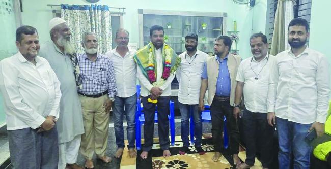 ನಗರಸಭಾ ಅಧ್ಯಕ್ಷ ಪಟೇಲರಿಗೆ ವೆಲ್ಫೇರ್ ಪಾರ್ಟಿ ಸನ್ಮಾನ