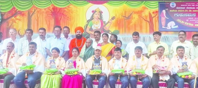 ಅತಿಯಾದ ವಾತ್ಸಲ್ಯವೇ ಶತ್ರು : ಶ್ರೀಗಳು