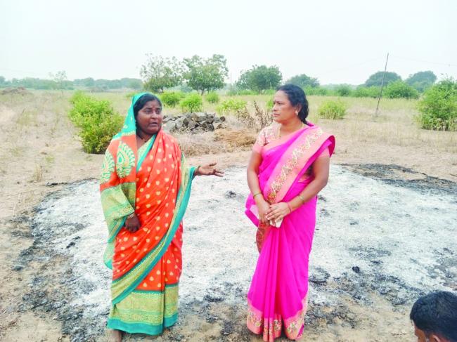 ಆಕಸ್ಮಿತವಾಗಿ ತೋಗರಿ ಖಣ ಬೆಂಕಿ