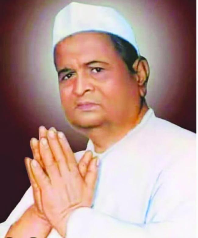 ಇಂದು ಹಳ್ಳೂರ ಗ್ರಾಮದಲ್ಲಿ ಮಾಧವಾನಂದ  ಪ್ರಭುಜಿ ಅವರ ಆಧ್ಯಾತ್ಮಿಕ ಸಪ್ತಾಹ