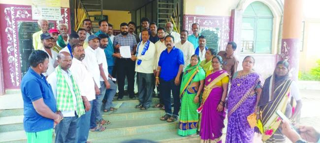 ಗೃಹ ಸಚಿವ ಅಮಿತ್ ಶಾ. ಹಾಗೂ ಸಿ.ಟಿ.ರವಿ ಹುದ್ದೆಯಿಂದ ವಜಾಮಾಡಿ :ದಲಿತ ಸಂಘಟನೆಯಿಂದ ರಾಷ್ಟ್ರಪತಿಗಳಿಗೆ ಮನವಿ