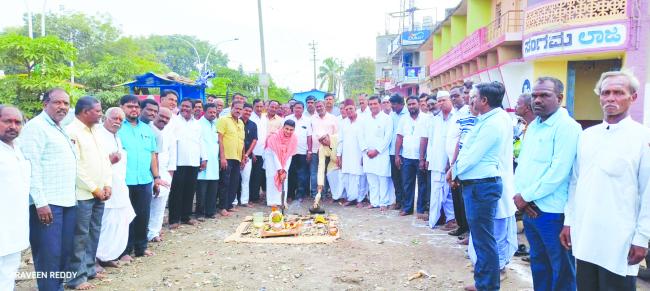 ಒಗ್ಗಟ್ಟು ಸಮಾಜದ ಅಭಿವೃದ್ಧಿಗೆ ಪೂರಕ:ಸಿದ್ದಲಿಂಗ ಶ್ರೀ 