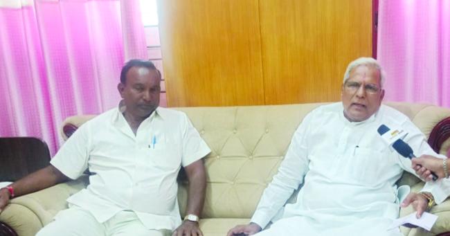 ವೀರ ಯೋಧ ಮಹೇಶ ಮರೀಗೊಂಡ ಹುತಾತ್ಮ: ಶಾಸಕರ ಕಂಬನಿ  