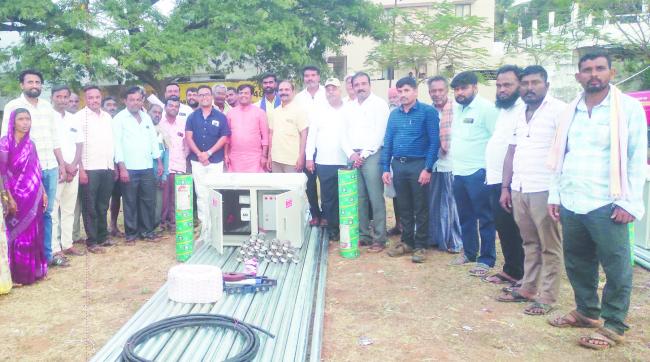 ಸರಕಾರದ ಸವಲತ್ತುಗಳನ್ನು ಕೃಷಿಯಲ್ಲಿ ಸರಿಯಾದ ರೀತಿಯಲ್ಲಿ ಬಳಸಿಕೊಳ್ಳಿ: ಶಾಸಕ ಲಮಾಣಿ