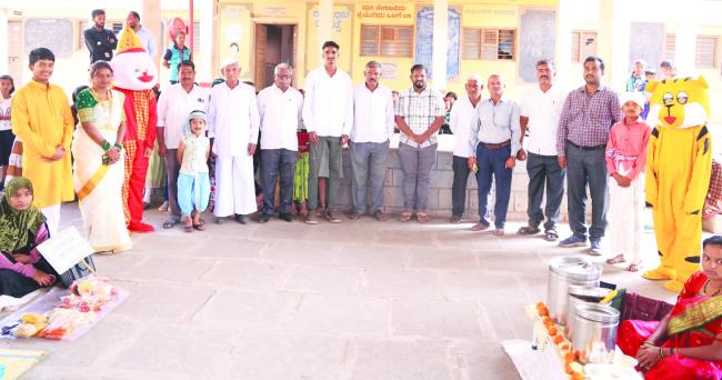 ಪಟ್ಟಣದ ನ್ಯೂ ಇಂಗ್ಲೀಷ್ ಮಾಧ್ಯಮ ಪ್ರಾಥಮಿಕ ಶಾಲೆಯಲ್ಲಿ ಮಕ್ಕಳ ಸಂತೆ..!  