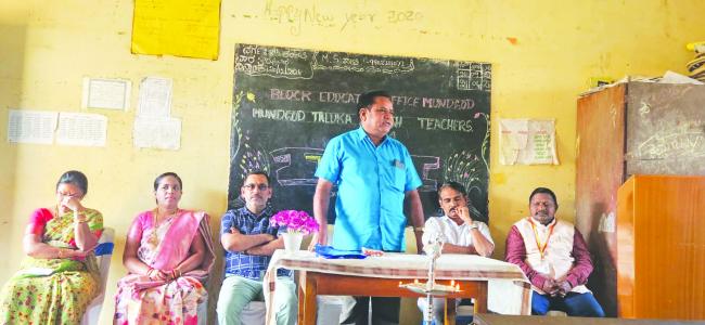 ಮಕ್ಕಳಿಗೆ ಇಂಗ್ಲಿಷ್ ಕಲಿಕೆ ಜೊತೆಗೆ ಸಂಸ್ಕೃತಿಯನ್ನು ಉಳಿಸಬೇಕು: ಮಂಜುನಾಥ ಮರಿತಮ್ಮಣ್ಣನವರ