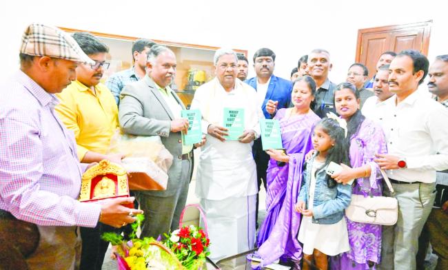 ’ರಾಜಕೀಯ ಸಂವಹನ’ ಕುರಿತ ಡಾ.ಬಿ.ಕೆ ರವಿ ಕೃತಿ ಲೋಕಾರೆ​‍್ಣ