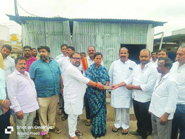 ಸಿಲಿಂಡರ್ ಸ್ಫೋಟ: ಅರುಣ ಕಾರಜೋಳ 1ಲಕ್ಷ ಪರಿಹಾರ,