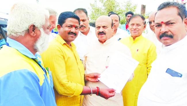 ಸ್ಥಗಿತಗೊಂಡ ರೈಲ್ವೇ ಮೇಲ್ವೇತುವೆ ಕಾಮಗಾರಿ