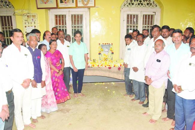 ಕಾಂಗ್ರೆಸ್ ಸಮಿತಿ ವತಿಯಿಂದ ಆರ್ಥಿಕ ಸುಧಾರಣೆಯ ಹರಿಕಾರ ಮಾಜಿ ಪ್ರಧಾನಮಂತ್ರಿ ಡಾ. ಮನಮೋಹನ ಸಿಂಗ್ ಅವರಿಗೆ ಶ್ರದ್ಧಾಂಜಲಿ ಕಾರ್ಯಕ್ರಮ 