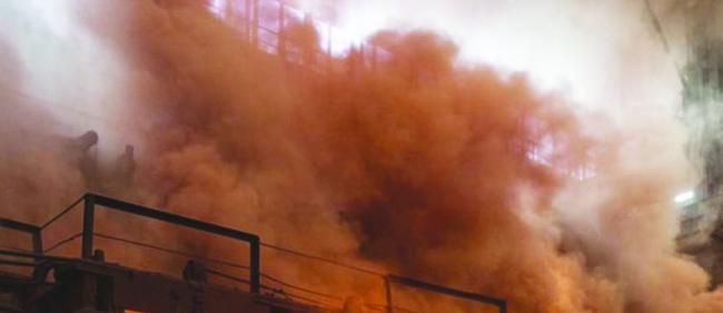 ಕುರುಕಲು ತಿನಿಸು ತಯಾರಿಕಾ  ಕಾರ್ಖಾನೆಯಲ್ಲಿ ಬೆಂಕಿ ಅವಘಡ: ಆರು ಮಂದಿಗೆ ಗಾಯ