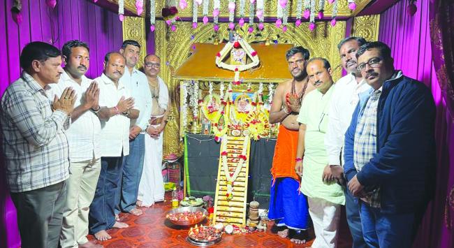 ಪ್ರಸಾದ ಸೇವಿಸುವದರಲ್ಲಿ ಬಹಳ ಮಹತ್ವವಿದೆ: ನಾಗರಬೆಟ್ಟ 