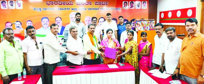 ‘ಆರೋಗ್ಯ ವರ್ಧಕ ಎತ್ತಿನ ಗಾಣದೆಣ್ಣೆ ಬಳಸಿ’ ಎತ್ತಿನ ಗಾಣದ ಎಣ್ಣೆ ಉತ್ಪಾದನೆಗೆ ಬಿಜೆಪಿ ರೈತ ಮೋರ್ಚಾದಿಂದ ಗಾಣಿಗ ಸಮಾಜದ ರೈತರ ಸಭೆ