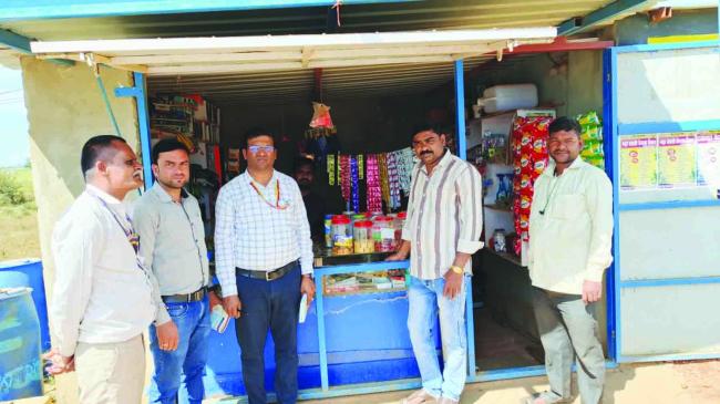 ವಿವಿಧ ತಂಬಾಕು ಉತ್ಪನ್ನ ಮಾರಾಟದ ಅಂಗಡಿಗಳ ಮೇಲೆ ದಾಳಿ