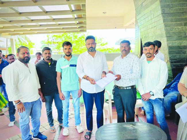 ಸಾರ್ವಜನಿಕರ ಕುಂದುಕೊರತೆಗಳನ್ನು ಆಲಿಸಿದ ವಿಧಾನ ಪರಿಷತ್ ಸದಸ್ಯ ಚನ್ನರಾಜ ಹಟ್ಟಿಹೊಳಿ