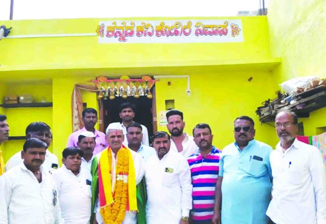 ಸಮುದಾಯದ ಮುಖಂಡರಿಂದ ಸಮ್ಮೇಳನದ ಸರ್ವಾಧ್ಯಕ್ಷರಿಗೆ  ಸನ್ಮಾನ