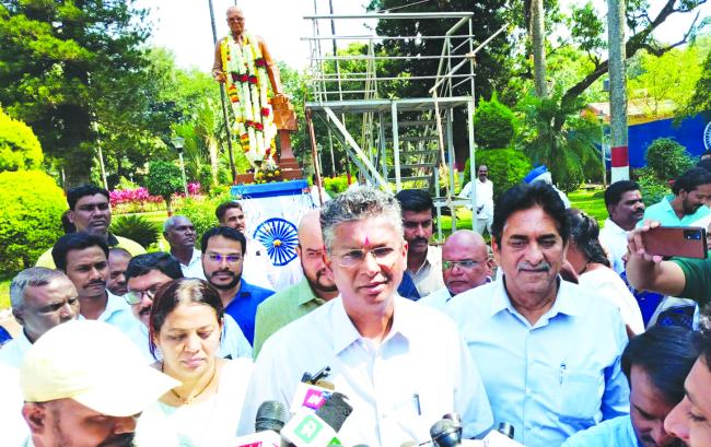 ಎಐಸಿಸಿ ಮಟ್ಟದಲ್ಲಿ ಕೆಪಿಸಿಸಿ ಅಧ್ಯಕ್ಷರ ಬದಲಾವಣೆ ಚರ್ಚೆಯಾಗಬೇಕು : ಸಚಿವ ಸತೀಶ್