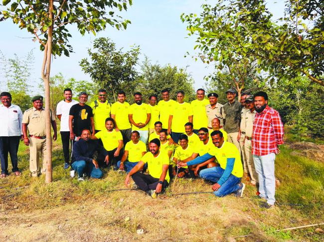 ನಿಸರ್ಗವನ್ನು ಪ್ರೀತಿಸುವವರು ದೇವರಿಗೆ ಹತ್ತಿರವಿದ್ದಂತೆ: ಬಸವಲಿಂಗ ದೇವರು 