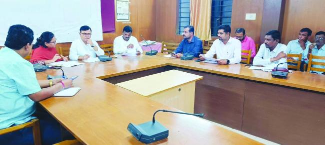 ರೈತರಿಗೆ ಹಕ್ಕುಪತ್ರ ವಿತರಣೆಗೆ ಕೂಡಲೇ ಕ್ರಮ ಕೈಗೊಳ್ಳಬೇಕು: ಶಾಸಕ ಶ್ರೀನಿವಾಸ ಮಾನೆ