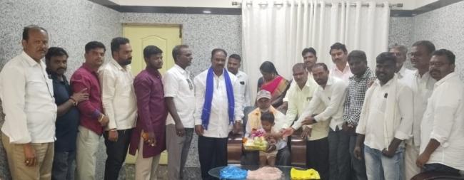 ಸರಳ ಸಹಕಾರದ ವ್ಯಕ್ತಿತ್ವದ ಮಾಲತೇಶ ಅಂಗೂರ ಅವರಿಗೆ ಗೌರವಿಸಿ ಸನ್ಮಾನ