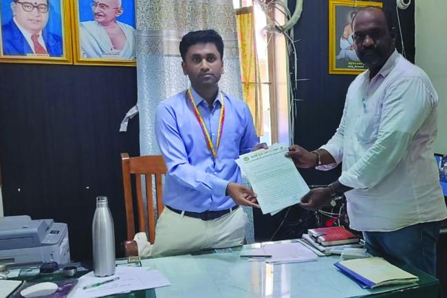 ಪರಿಸರ ಸ್ನೇಹಿ ಬಳಗದ ಅಧ್ಯಕ್ಷ ಶಿವಯೋಗಿ ಸಿ.ಎಚ್‌.ಮೋಹನಕುಮಾರ ಪುರಸಭೆ