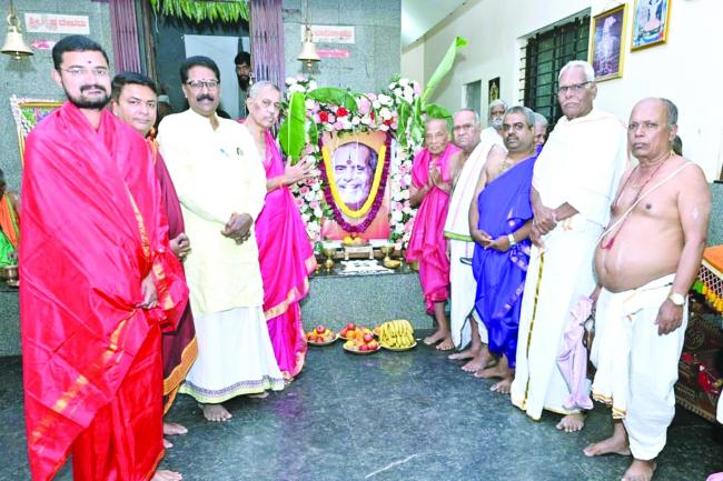 ಕೃಷ್ಣ-ವಾದಿರಾಜ ಮಠದಲ್ಲಿ ವಿಜೃಂಭಣೆಯ ರಥೋತ್ಸವ