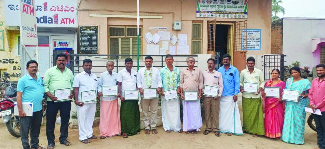 ಸಹಕಾರ ಸಂಘದ ಅಧ್ಯಕ್ಷರಾಗಿ ಕೆ.ರಾಜೇಶ, ಉಪಾಧ್ಯಕ್ಷರಾಗಿ ಗುರುರಾಜ ಆಯ್ಕೆ