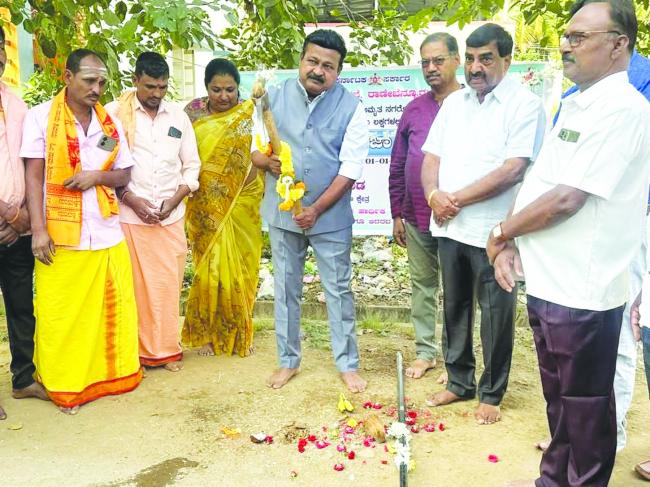 ಗ್ಯಾರಂಟಿಗಳ ಅನುಷ್ಠಾನದಿಂದ ಅಭಿವೃದ್ಧಿಗೆ ಹಿನ್ನೆಡೆಯಾಗಿದೆ : ಕೋಳಿವಾಡ