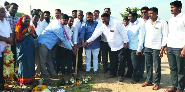 ಕುಡಚಿ ಮತಕ್ಷೇತ್ರದಲ್ಲಿ ಅಭಿವೃದ್ಧಿ ಕಾಮಗಾರಿಗಳಿಗೆ ಶಾಸಕ ತಮ್ಮಣ್ಣವರ ಭೂಮಿಪೂಜೆ