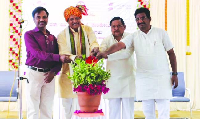 ಜನಪದ ಕಲೆ ಮುಂದಿನ ಪೀಳಿಗೆಗೆ ವರ್ಗಾಯಿಸುವ ಅಗತ್ಯ: ಪೋಲಿಸ್ ಪಾಟೀಲ