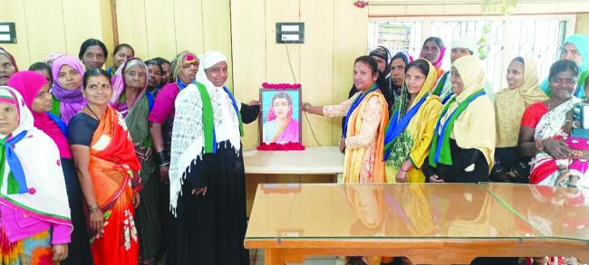 ಗದಗ ಜಿಲ್ಲಾ ಸ್ಲಂ ಮಹಿಳಾ ಸಮಿತಿಯಿಂದ ಸಾವಿತ್ರಿಬಾ ಪುಲೆ ಅವರ 194ನೇ ಜಯಂತಿ