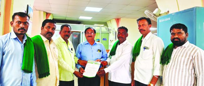 ವಿಜೇತ ಜಾನುವಾರುಗಳಿಗೆ ವ್ಯತ್ಯಾಸ ಮಾಡದೇ  ಬಹುಮಾನ ನೀಡಿ: ರೈತ ಸಂಘ ಆಗ್ರಹ 