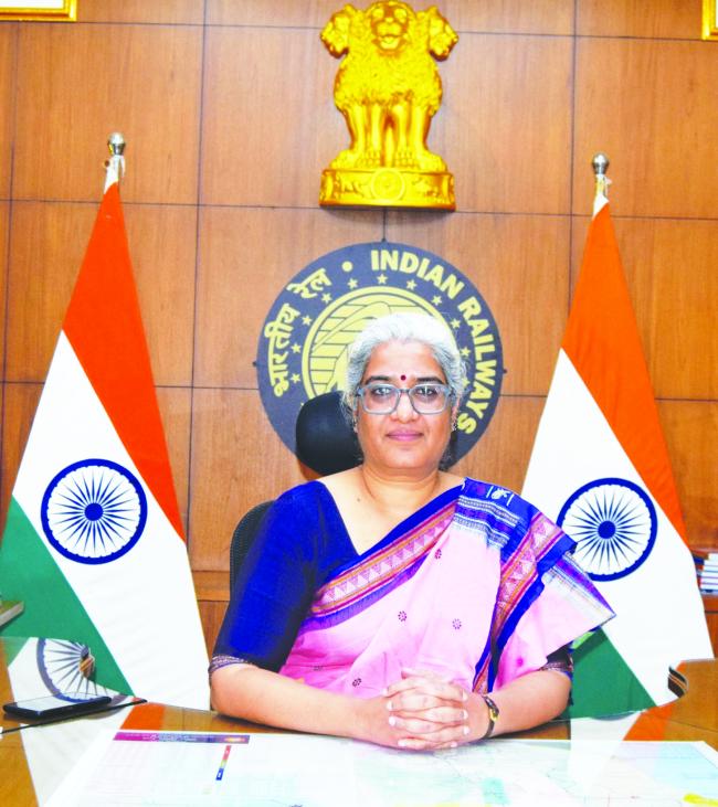 ರೈಲ್ವೆ ನೂತನ ವ್ಯವಸ್ಥಾಪಕರಾಗಿ ಬೇಲಾ ಮೀನಾ ಅಧಿಕಾರ ಸ್ವೀಕಾರ   