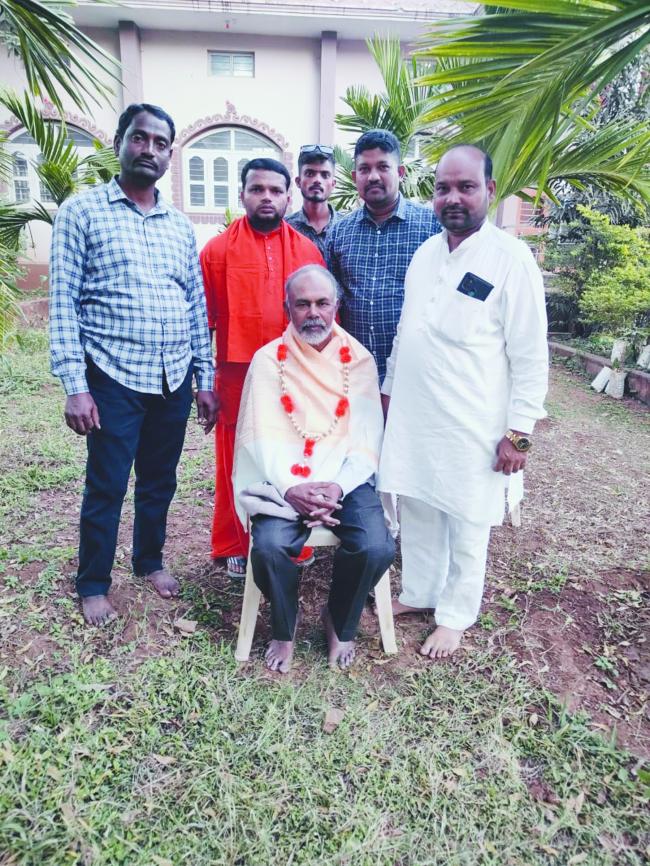 ಹಾವೇರಿ ಜಿಲ್ಲಾಮಾರ್ಷಲ ಆಟ್ಸ್‌ ಸಾಹಸ ಸ್ಪೋಟ್ಸ ಕ್ಲಬ್ (ರಿ) ವತಿಯಿಂದ ಕೌರವ ದಿನಪತ್ರಿಕೆಯ ವರದಿಗಾರರಾದ ಮಾಲತೇಶ ಅಂಗೂರರವರಿಗೆ  ಹೊಸಮಠದಲ್ಲಿ ಸನ್ಮಾನ