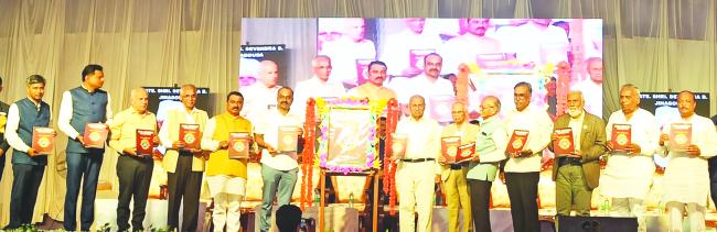 ಕಾಲಕ್ಕೆ ಅನುಗುಣವಾಗಿ ಶಿಕ್ಷಣ ವ್ಯವಸ್ಥೆ ಬದಲಾಗಬೇಕು: ಅಜೀತ ಹನಮಕ್ಕನವರ