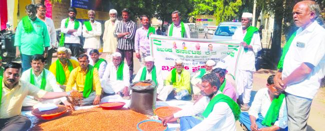 ಪ್ರತಿ ಕ್ವಿಂಟಲ್ ತೊಗರಿಗೆ 12000 ಬೆಂಬಲ ಬೆಲೆ ನೀಡುವಂತೆ ಆಗ್ರಹ