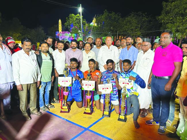 ರಾಜ್ಯಮಟ್ಟದ ಕಬಡ್ಡಿ ಪಂದ್ಯಾವಳಿ: ಬಾಗಲಕೋಟ ತಂಡಕ್ಕೆ ಪ್ರಥಮ ಬಹುಮಾನ  