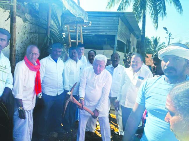 ನೂತನ  ಕಟ್ಟಡ ನಿರ್ಮಾಣಕ್ಕೆ  ಗುದ್ದಲಿ ಪೂಜೆ ಕಾರ್ಯಕ್ರಮ