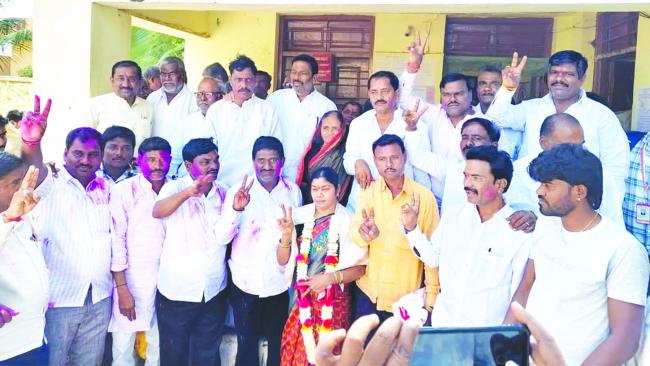 ಯಲಗೋಡ ಗ್ರಾ.ಪಂ ಅಧ್ಯಕ್ಷೆಯಾಗಿ ರೂಪಾ ಆಸ್ಕಿ ಅವಿರೋಧ ಆಯ್ಕೆ