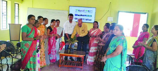 ಮಕ್ಕಳ ಲಾಲನೆ ಪಾಲನೆ ಮಾಡುವಲ್ಲಿ ಬೇದ ಬಾವ ಮಾಡಬೇಡಿ : ದೇವರಾಜ್ ಸಜ್ಜನಶೆಟ್ಟರ ರೋಣದಲ್ಲಿ 7 ದಿನಗಳ ಕಾಲ ಕೂಸಿನ ಮನೆ ಆರೈಕೆದಾರರ ತರಬೇತಿ