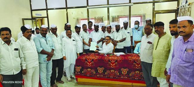 ಸಹಕಾರಿ ಬ್ಯಾಂಕ್ ಆಡಳಿತ ಮಂಡಳಿ ನಿರ್ದೇಶಕ ಸ್ಥಾನಕ್ಕೆ  ನಾಮಪತ್ರ  ಸಲ್ಲಿಕೆ