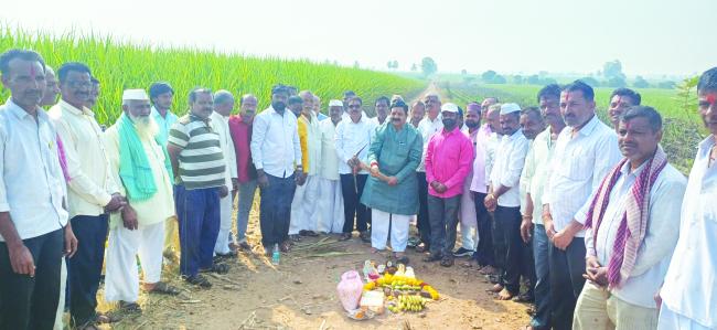 ರೈತರ ತೋಟಪಟ್ಟಿ ರಸ್ತೆಗಳನ್ನು ಸುಧಾರಿಸಲಾಗುತ್ತಿದೆ: ಡಿ.ಎಮ್‌.ಐಹೊಳೆ 