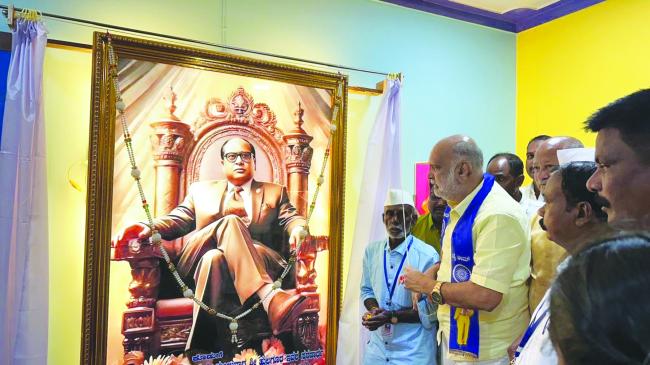 ಮಕ್ಕಳು ದಿನ ಡಾ ಅಂಬೇಡ್ಕರ್ ಭಾವಚಿತ್ರಕ್ಕೆ ಕೈ ಮುಗಿಯಬೇಕು: ಶಾಸಕ ಹೆಬ್ಬಾರ್ 